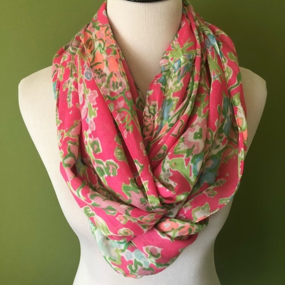 Lilly Pulitzer Southern Charm Infinity Scarf Pink Green Blue Preppy Resort - Picture 1 of 5